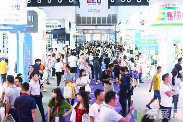 古镇灯博会下周开幕，线上线下结合促进贸易