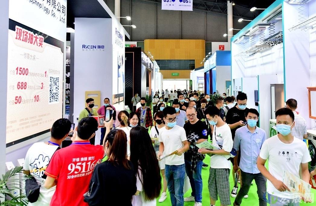 成都浴室柜行业协会连续三年组团参加成都建博会
